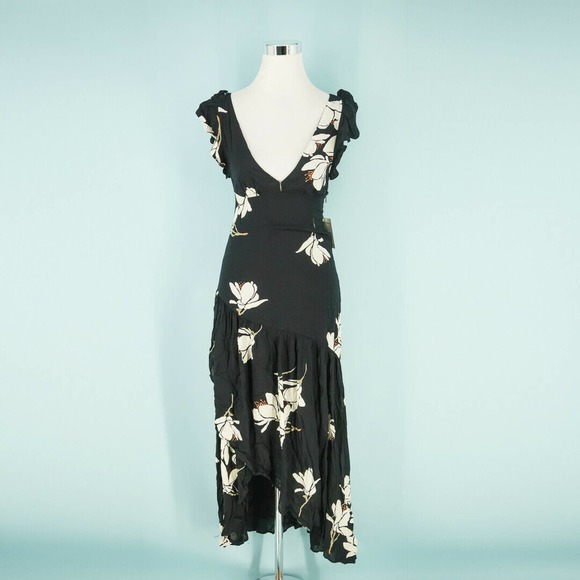 Free People Dresses & Skirts - Free People 0 She's a Waterfall Maxi Dress NWT